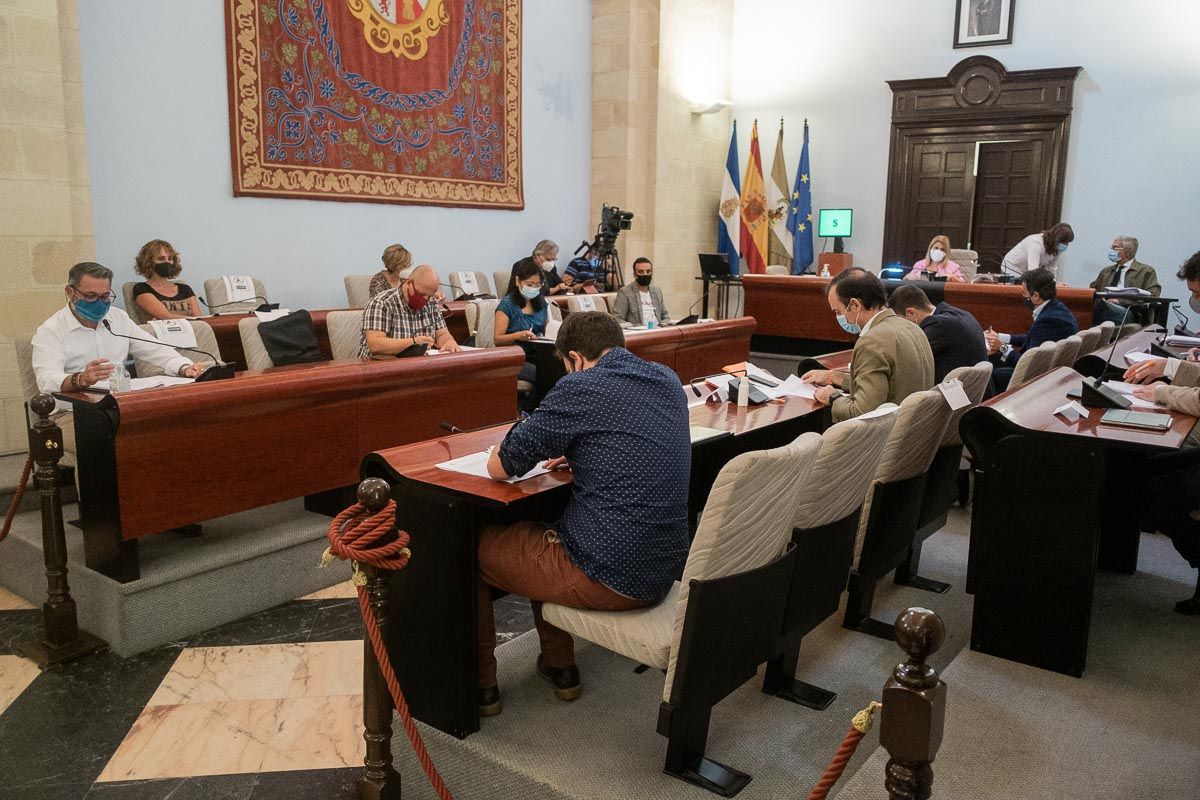 Un momento del pleno municipal de septiembre del Ayuntamiento de Jerez.