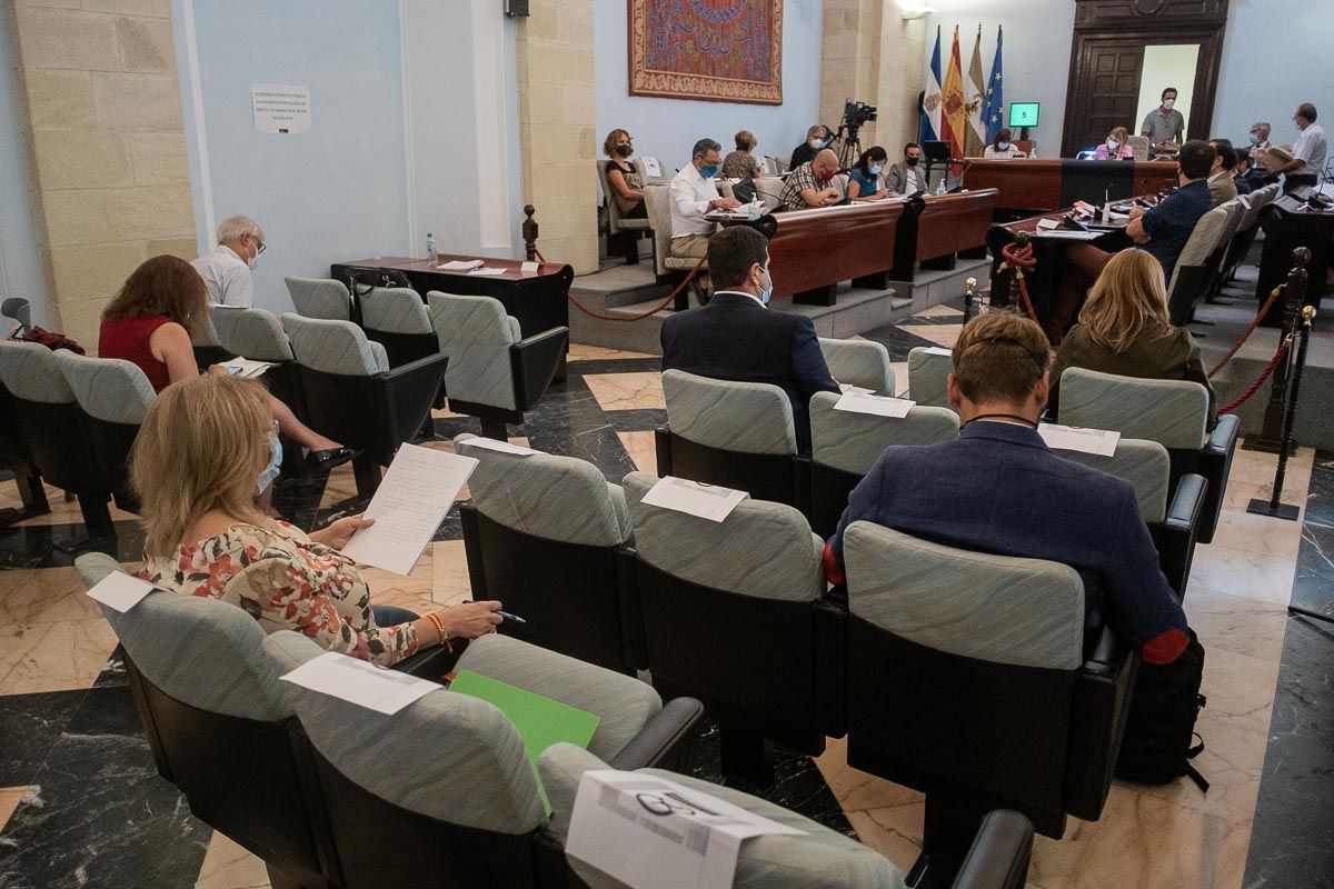 Una vista del salón de plenos del Ayuntamiento de Jerez, en sesión ordinaria de septiembre.
