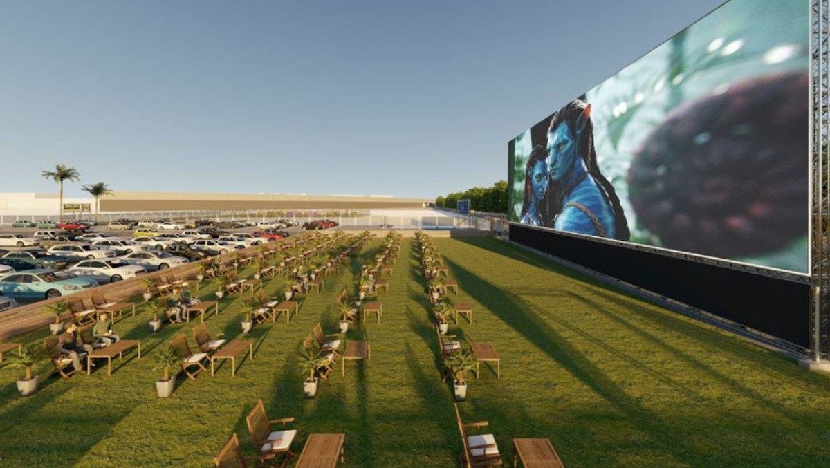 El autocine más grande de Europa instalado en Alicante que mira a Cádiz como sede candidata. El autocine más grande de Europa instalado en Alicante que mira a Cádiz como sede candidata.