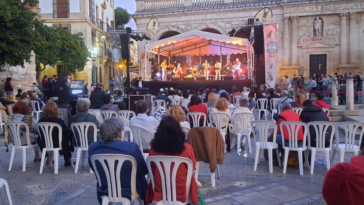 Uno de los conciertos del Xera Festival 2020, en la plaza de La Asunción. FOTO: Ganemos