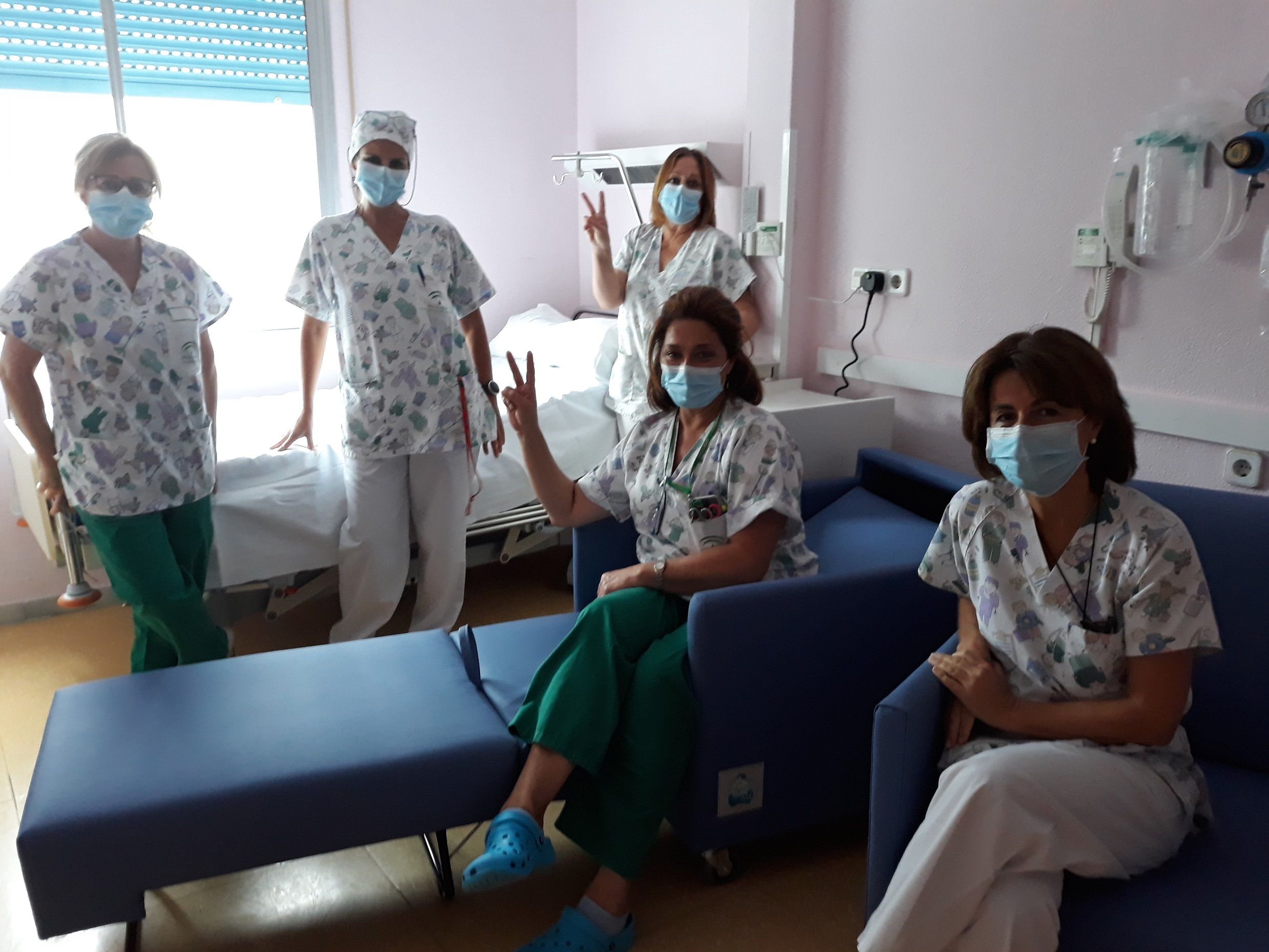 Los sillones-cama entregados por la Fundación el Gancho al Hospital de Jerez.