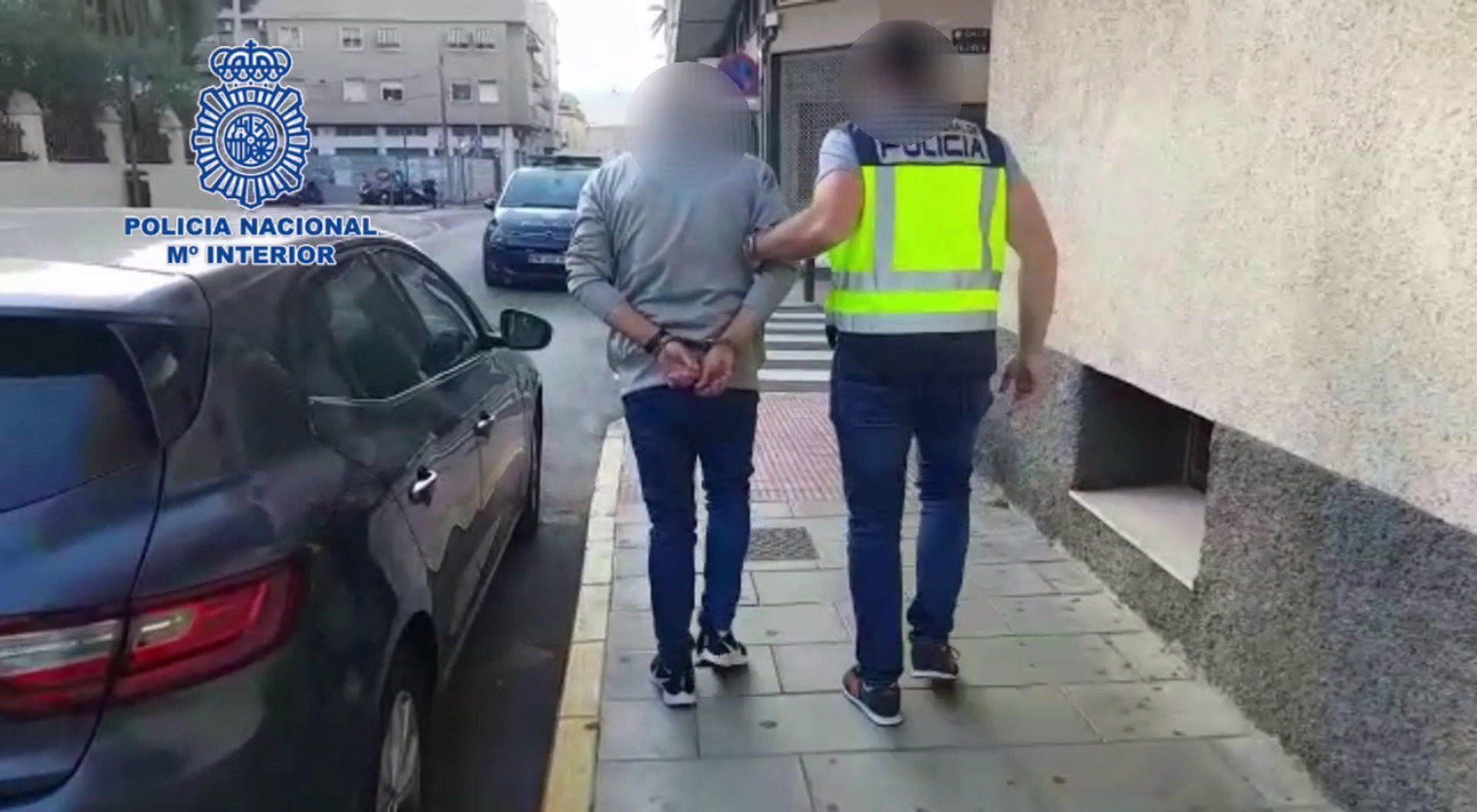 La detención del hombre acusado de la violación en Elda. FOTO: Policía
