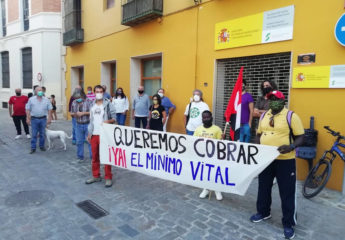 Familias afectadas por el retraso de los pagos del Ingreso Mínimo Vital. Familias afectadas por el retraso de los pagos del Ingreso Mínimo Vital.