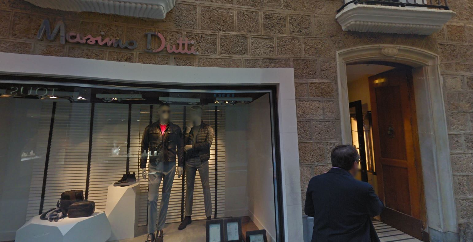 La tienda de Massimo Dutti en Columela que echa el cierre. 