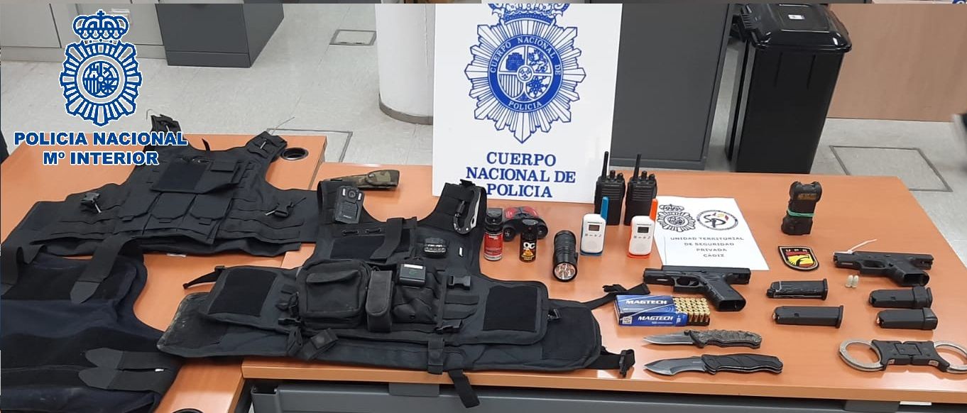 El 'arsenal' requisado por la Policía Nacional en la finca de Setenil.