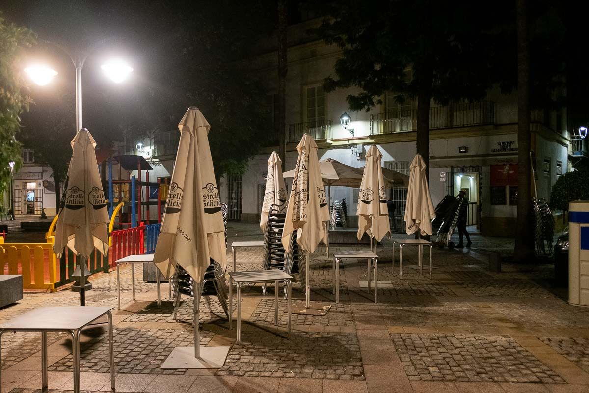 Bares del centro de Jerez, en una noche reciente.