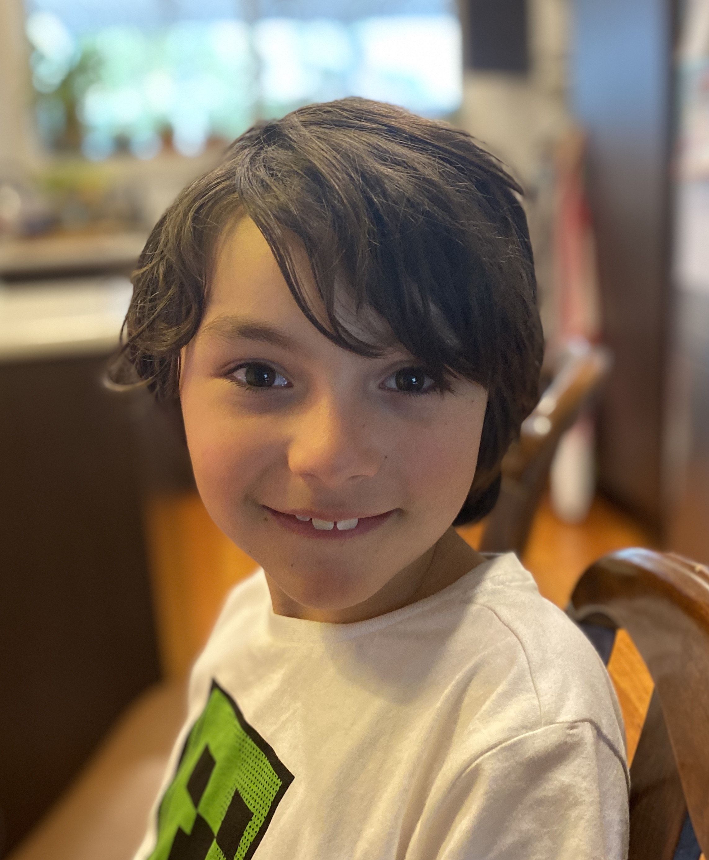 ¿Puedes ayudarme a encontrar a mi padre? Leonardo.