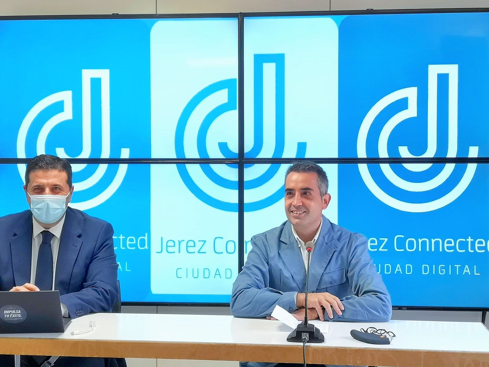 Martínez y Saldaña, presentando ante los medios 'Jerez connected'.