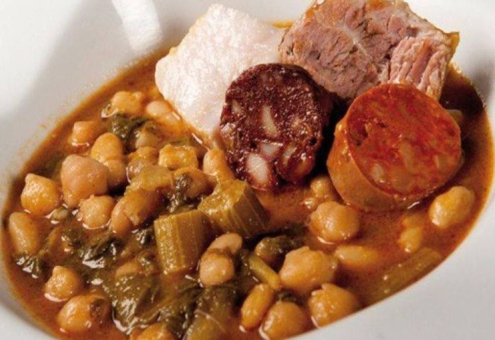 Un plato de berza, en una imagen de archivo.