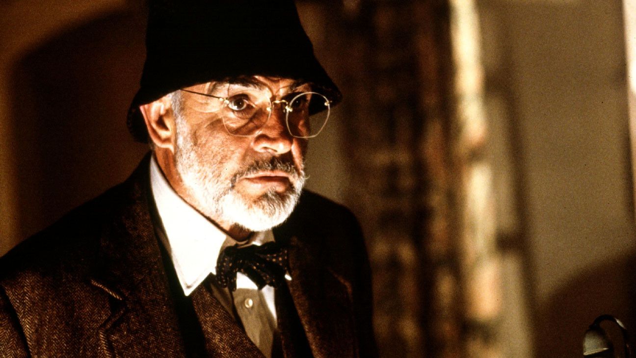 Sean Connery, dando vida al padre de Indiana Jones. Autor: Warner
