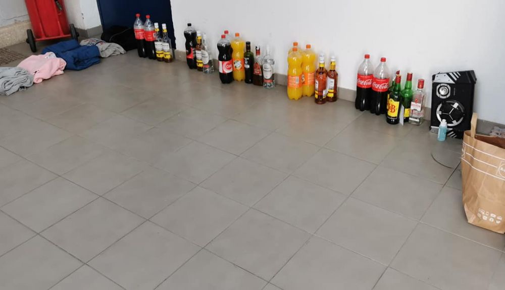 Los botellones incautados en Halloween en Écija. FOTO: SPPME ÉCIJA