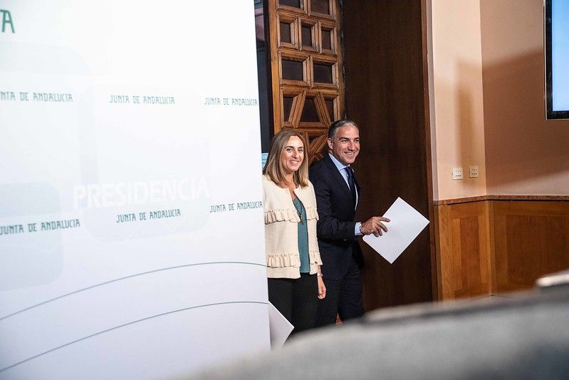 La consejera Carazo y el consejero Bendodo, en una imagen de archivo. Autor: Junta