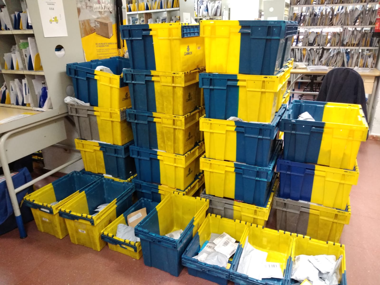 Correspondencia del Servicio Universal Postal en Jerez, registrada, certificados y notificaciones sin entregar. Autor: CCOO