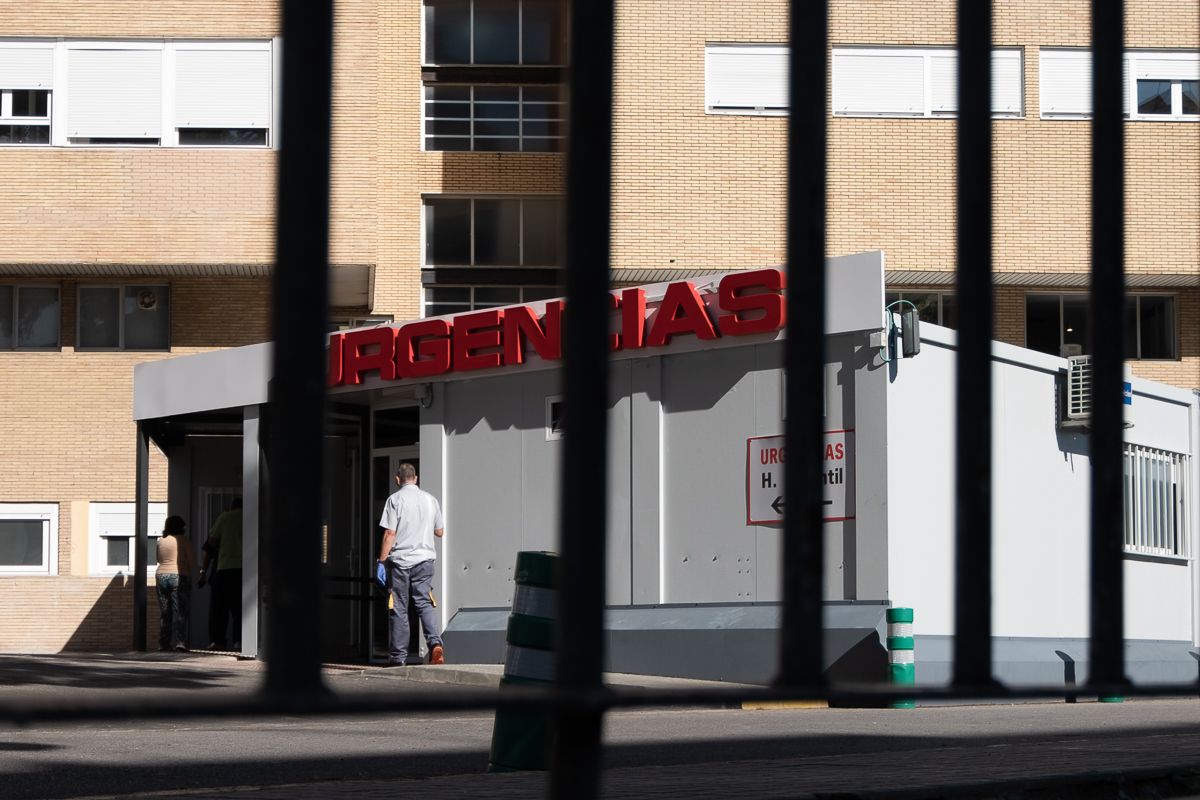 La entrada a Urgencias del centro hospitalario mejor valorado de toda Andalucía. 