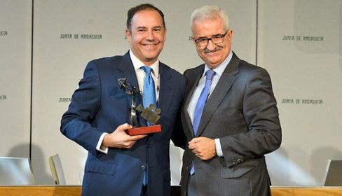 El programa recibió el Premio de Comunicación Audiovisual de la Junta de Andalucía.