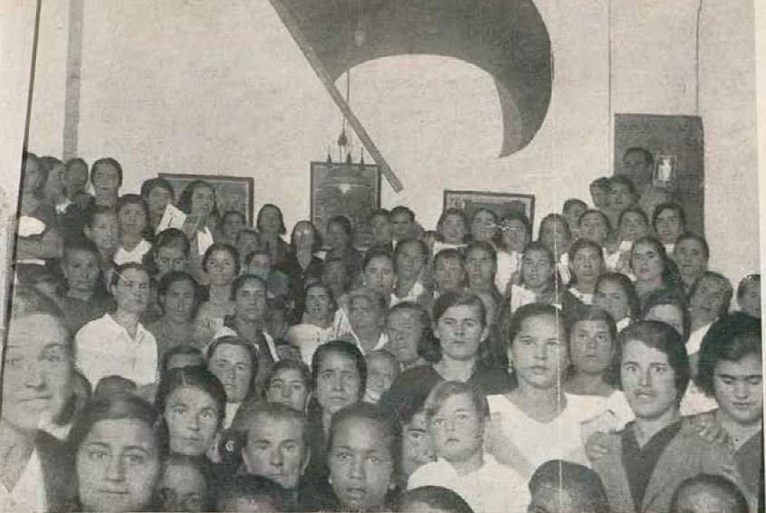 Una imagen de algunas miembros del Sindicato de Emancipación Femenina publicada en el número 2 de la revista Mujeres Libres.
