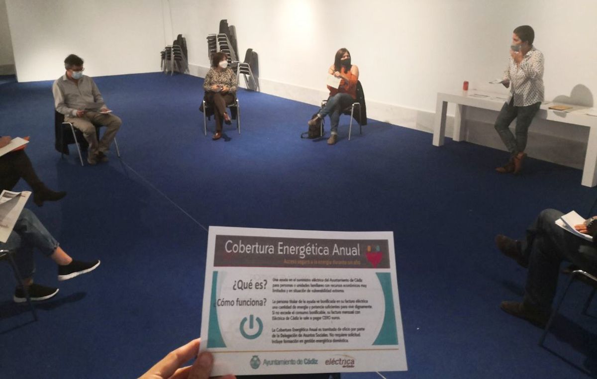 La Mesa de la Pobreza Energética presenta una ayuda pionera para familias con menos recursos en Cádiz