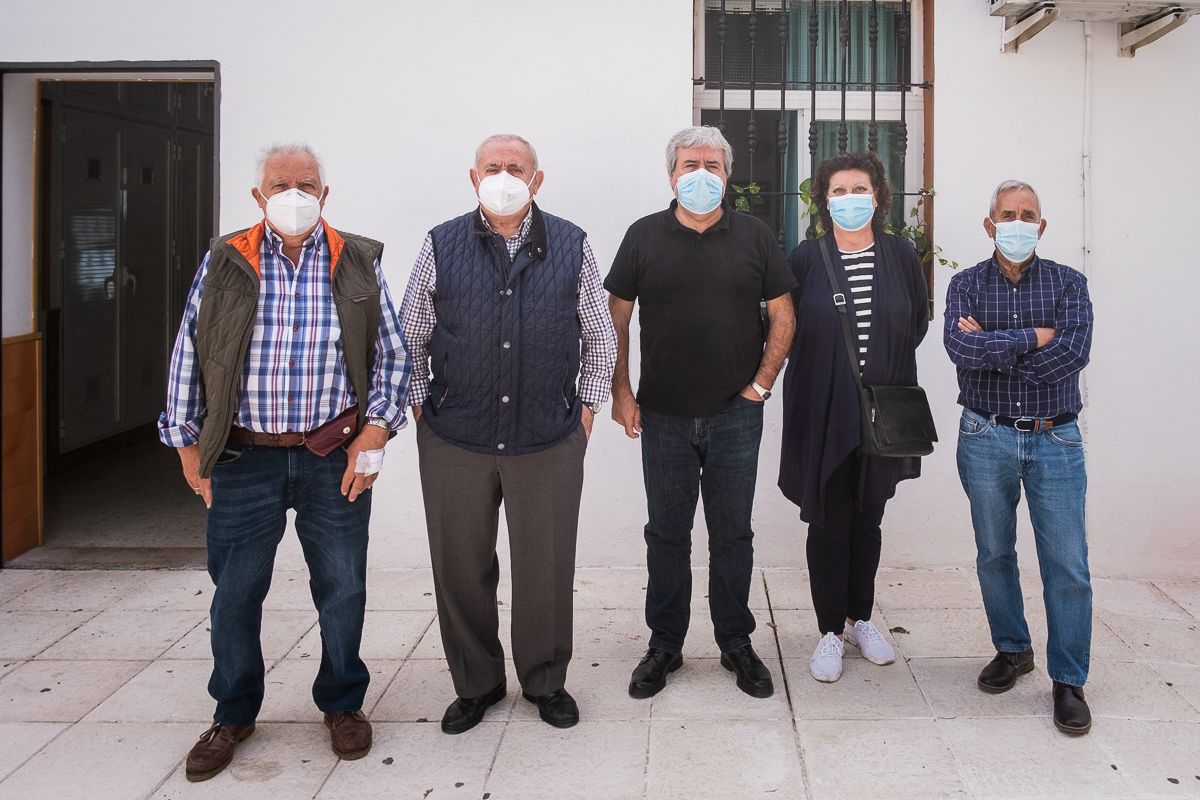 Miembros de la Asociación de afectados por el amianto de la Bahía de Cádiz.