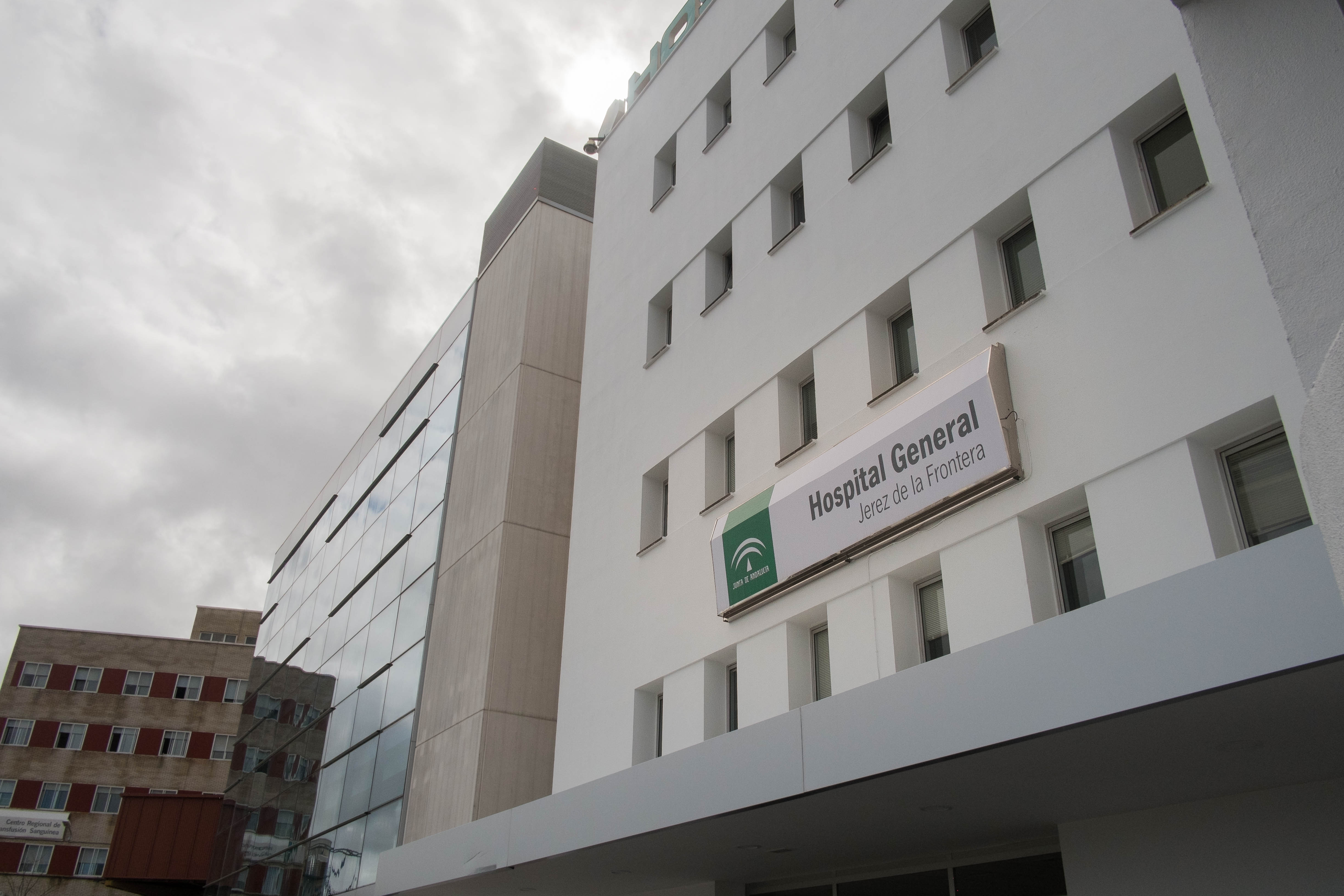 El Hospital de Jerez en una imagen de archivo. FOTO: MANU GARCÍA. 