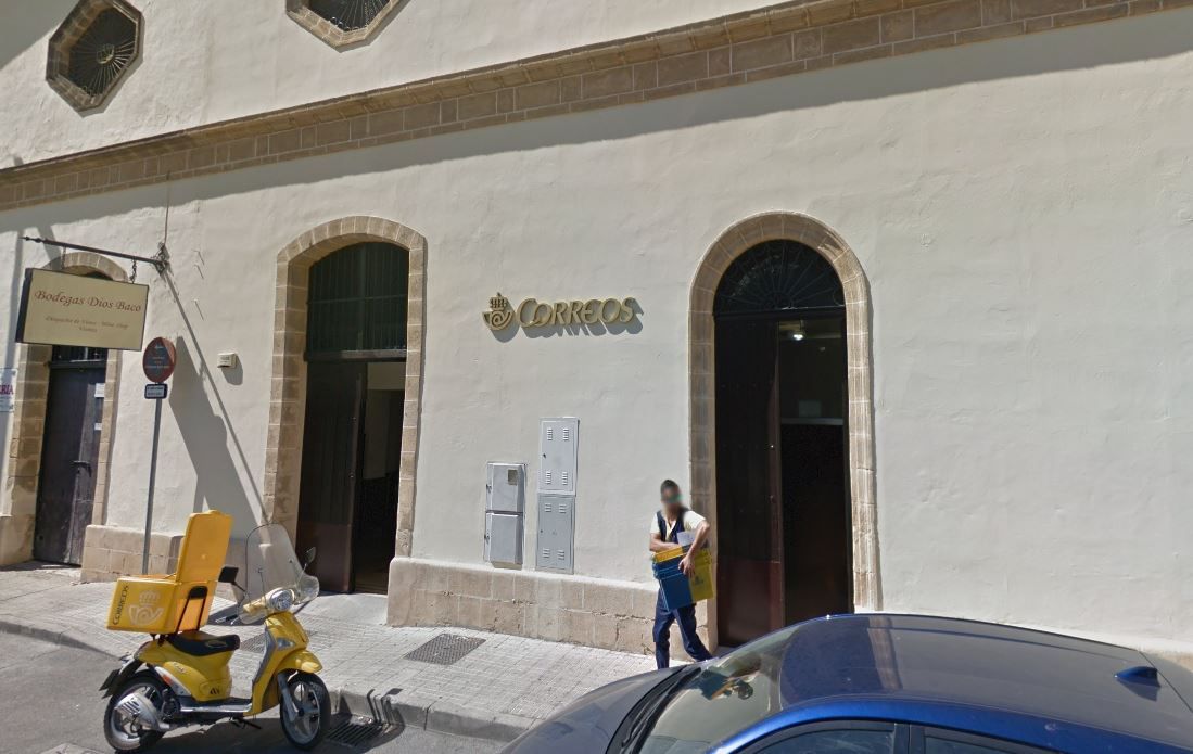 La oficina de Correos en la plaza de la Amargura, en Jerez.