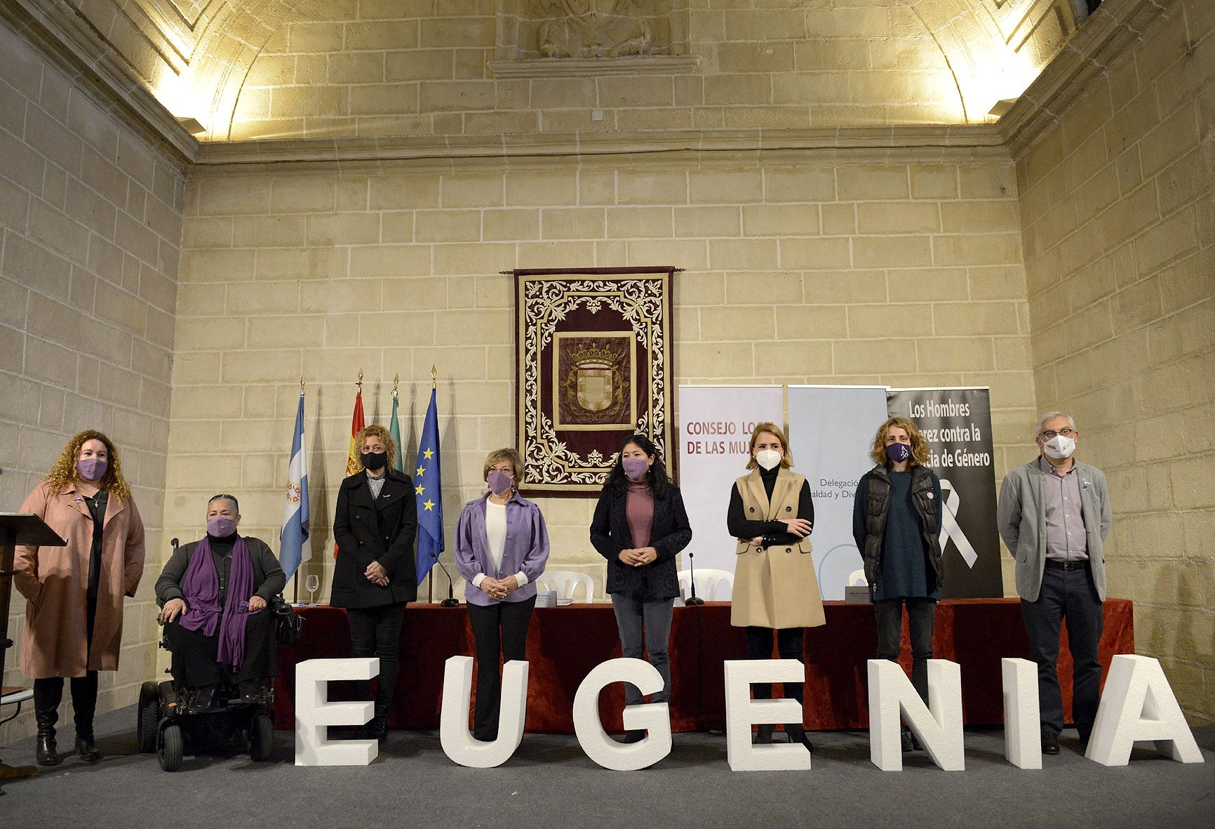 Las delegadas Carmen Collado y Ana Hérica Ramos, con miembros del Consejo Local de las Mujeres.