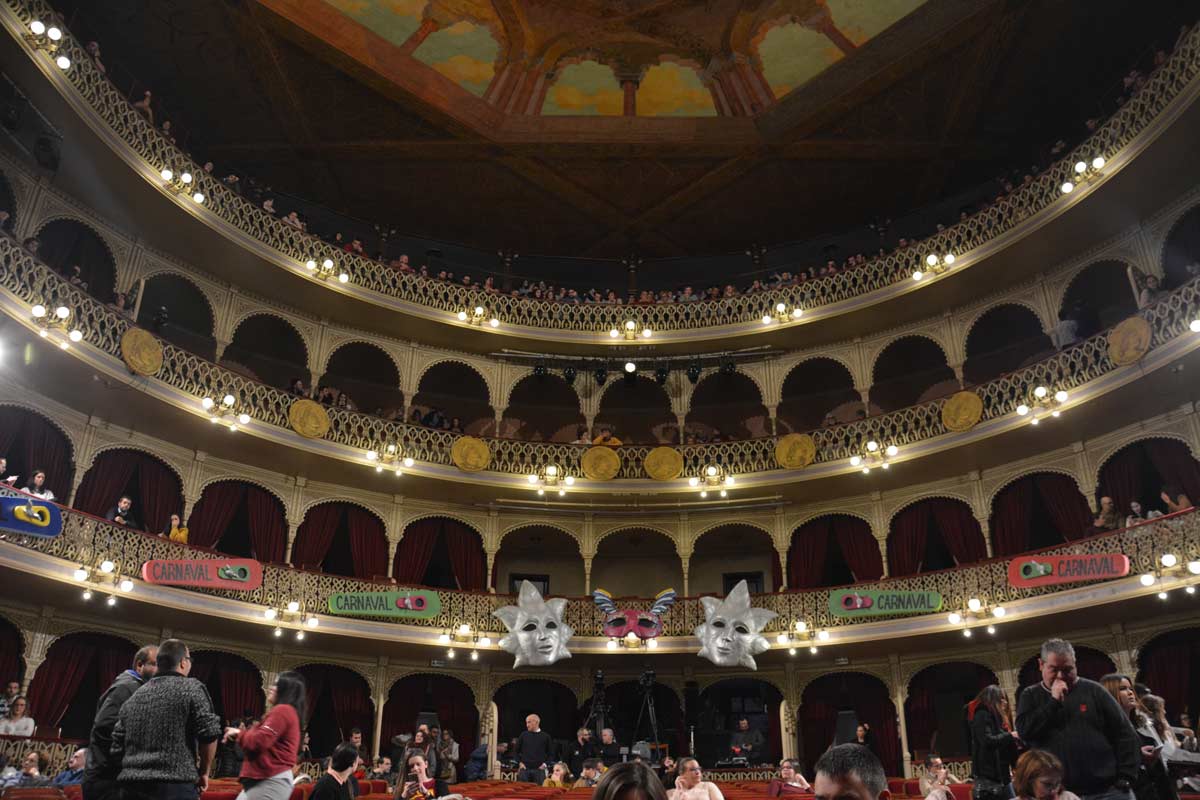 Interior del Gran Teatro Falla. FOTO: ESTEFANÍA ESCORIZA.