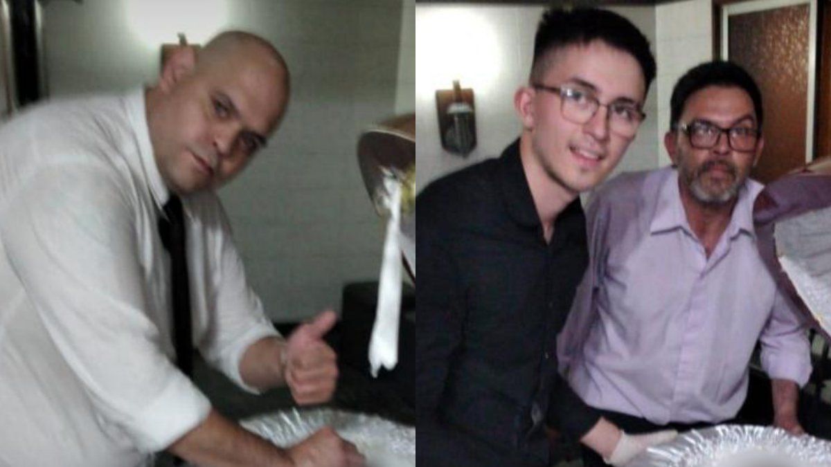 Los empleados de la funeraria que se han hecho 'selfies' con el ataúd abierto de Maradona.