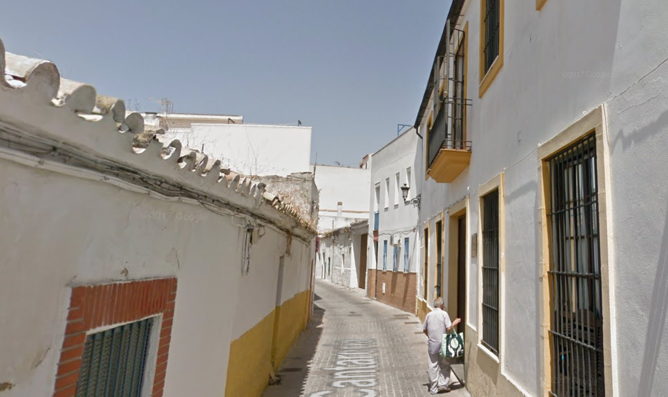 La calle Cantarería, donde vivía la persona mayor rescatada por la Policía Nacional, en una imagen de Google Maps.