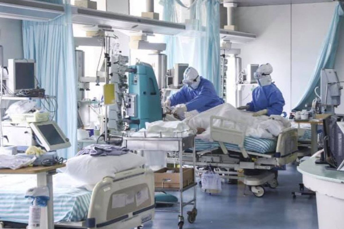 16 enfermos más en las UCI, el dato más alto en dos meses. 16 enfermos más en las UCI, el dato más alto en dos meses.