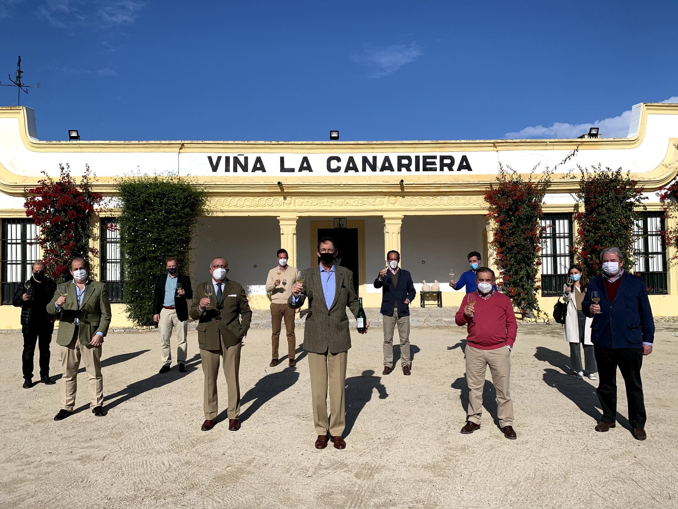 Foto en La Canariera celebrando la llegada del primer mosto del año.