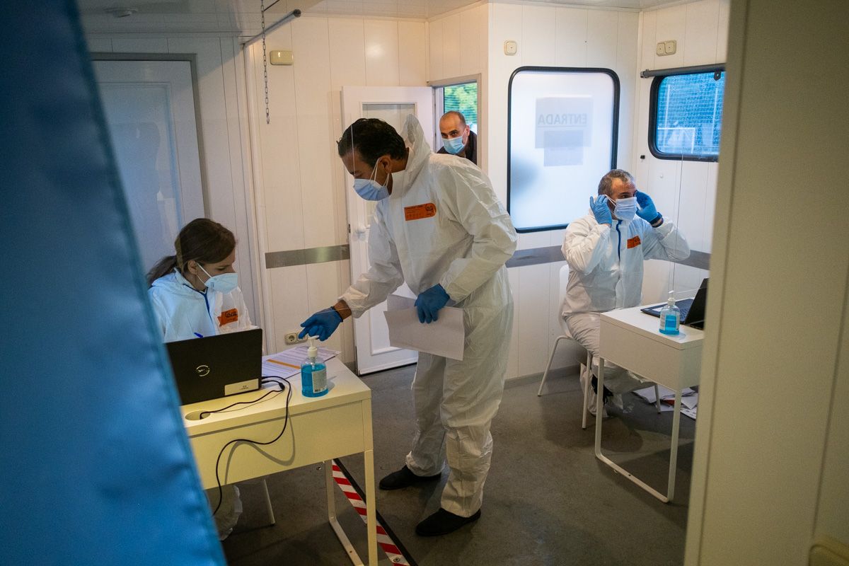 Interior de un camión para los cribados, días atrás.