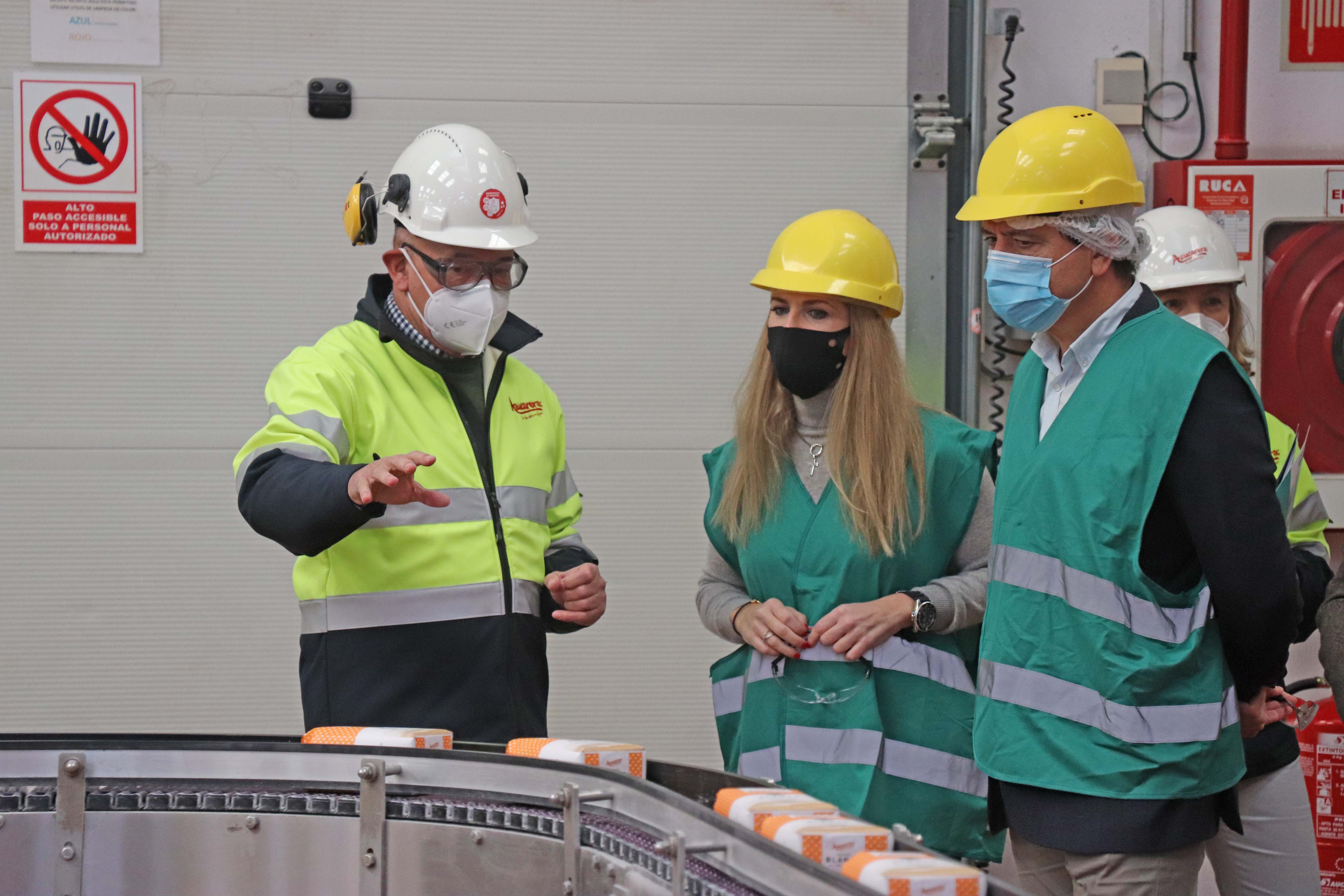 Ana Mestre, en su visita a Azucarera. FOTO: Junta