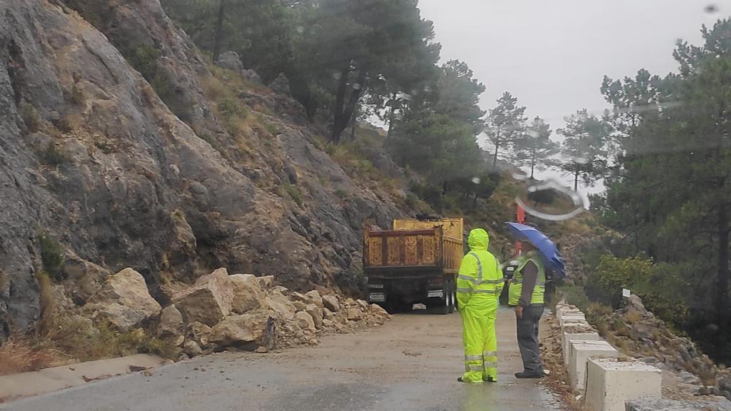 Caída de rocas en la Sierra de Cádiz, en una imagen reciente.