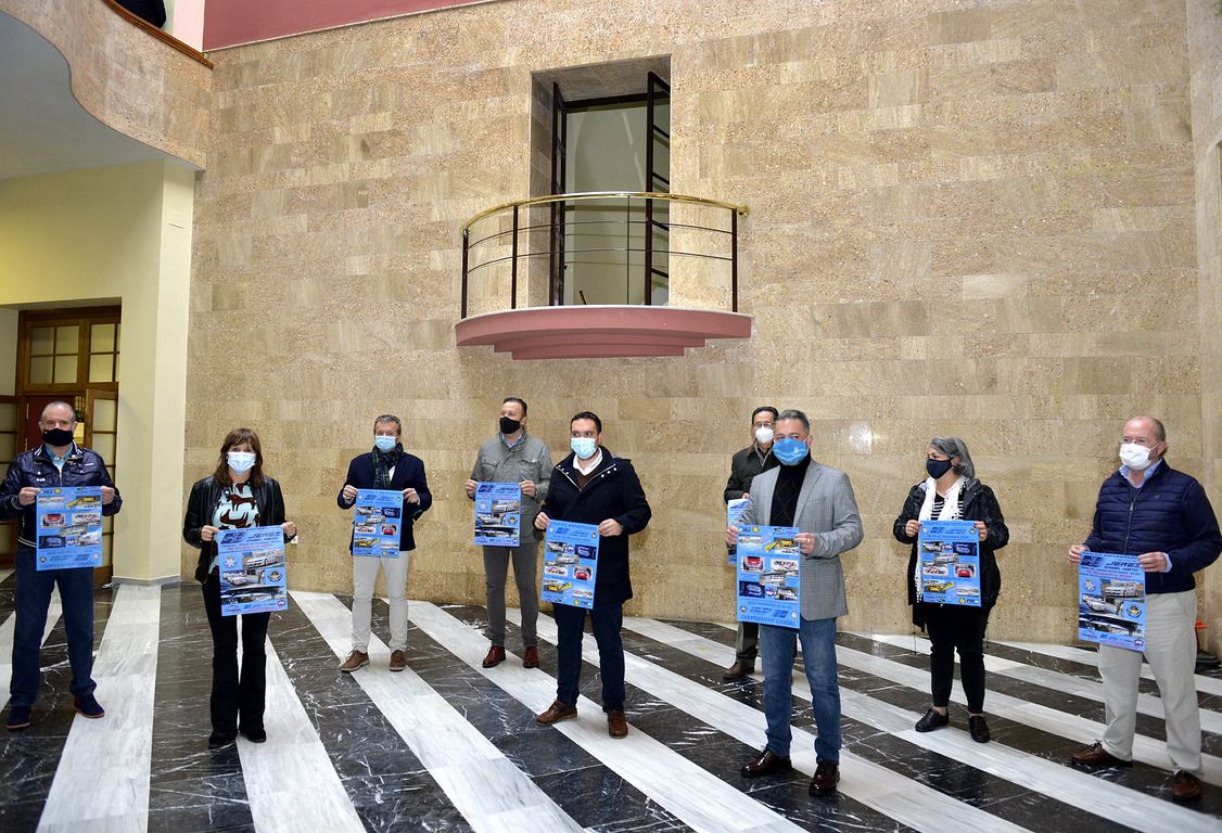Presentación del trofeo social para recaudar fondos para los Reyes Magos. Presentación del trofeo social para recaudar fondos para los Reyes Magos.