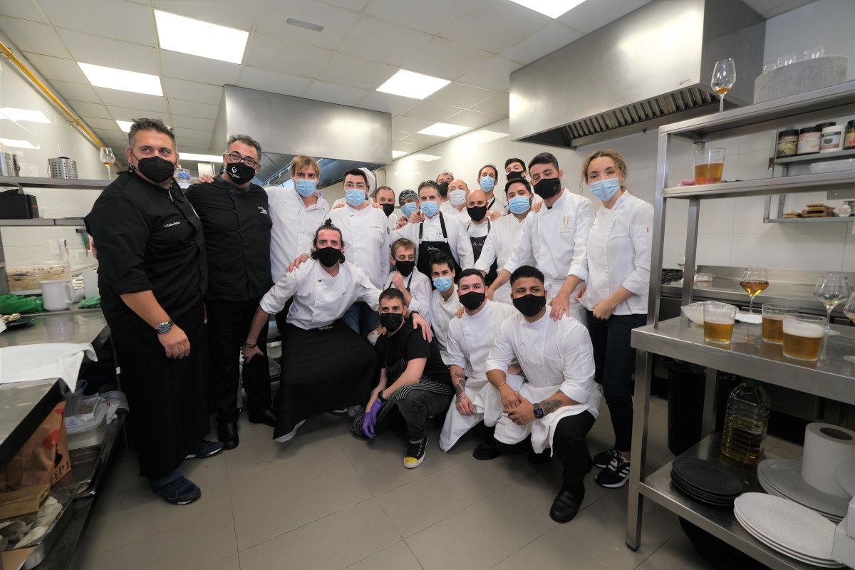 Equipo de cocineros de La Carboná de Jerez. Equipo de cocineros de La Carboná de Jerez.