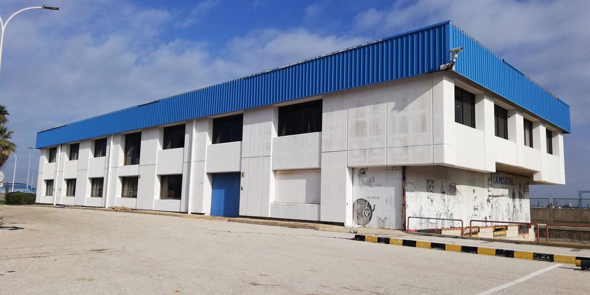 Nave del recinto interior de la Zona Franca de Cádiz, que será utilizada por el SAS.