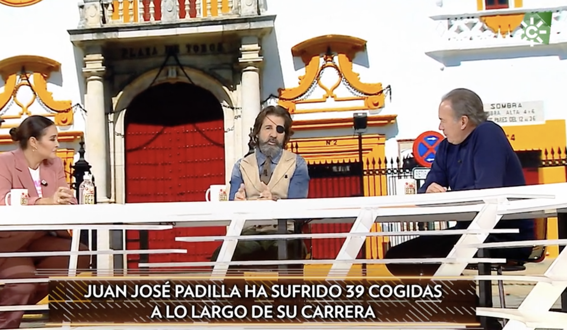 Vicky Martín Berrocal y Bertín Osborne entrevistan a Juan José Padilla, este pasado miércoles en Canal Sur.
