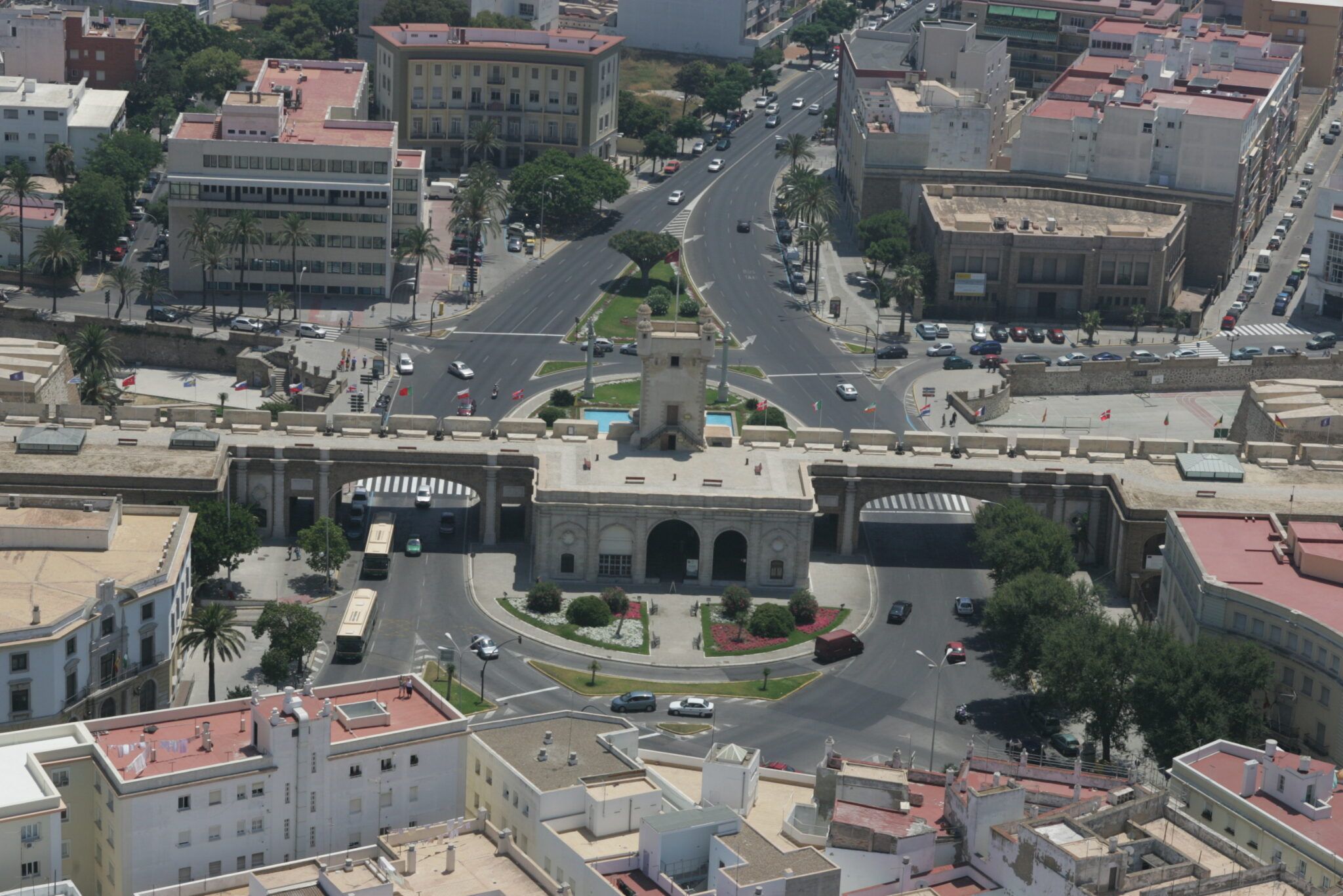 Vista aérea de Cádiz, donde el 'hum' vuelve.
