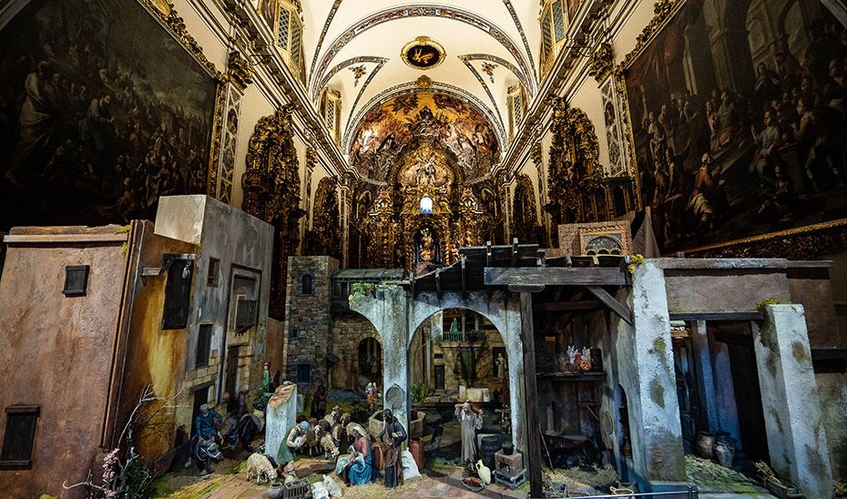 Belén instalado en la antigua capilla de la Virgen del Buen Aire, en el Parlamento de Andalucía.