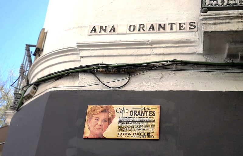 Calle dedicada a Ana Orantes en Sevilla.