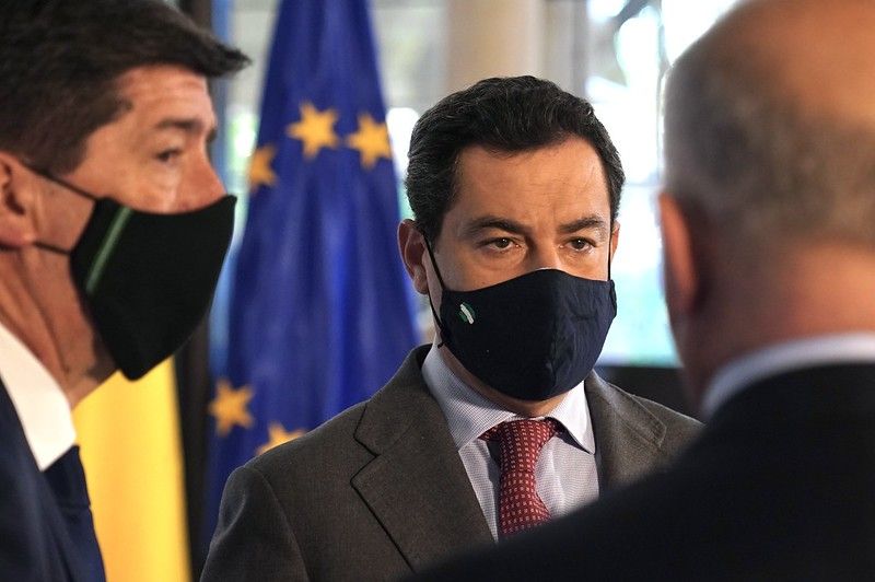 Moreno y Marín, este lunes, en Consejo de Gobierno de la Junta de Andalucía.