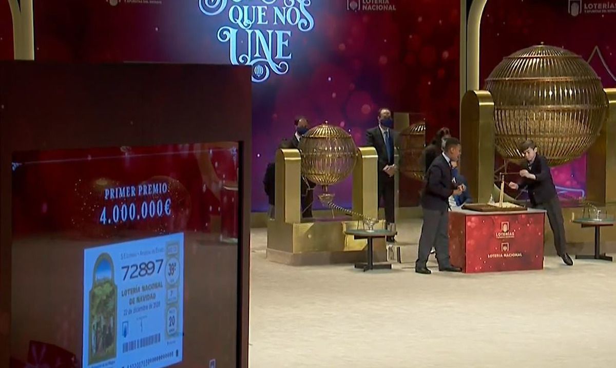 'El Gordo' dotado con 4 millones de euros cae en Punta Umbría, Granada, Córdoba y El Puerto.