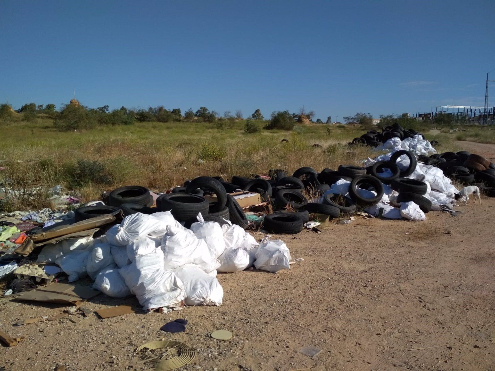 Vertedero en Alcalá de Guadaíra, en una imagen de la asociación ecologista Alwadi-ira.