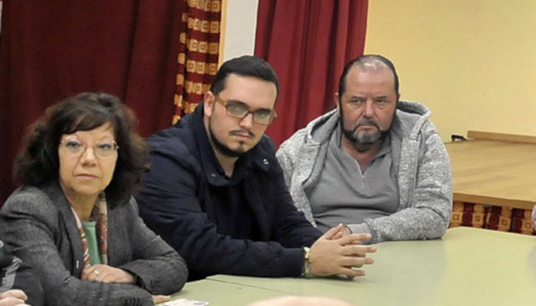Juan Luis Cabral, a la derecha, junto a Jesús Alba y la delegada Carmen Collado, en una imagen de 2018.