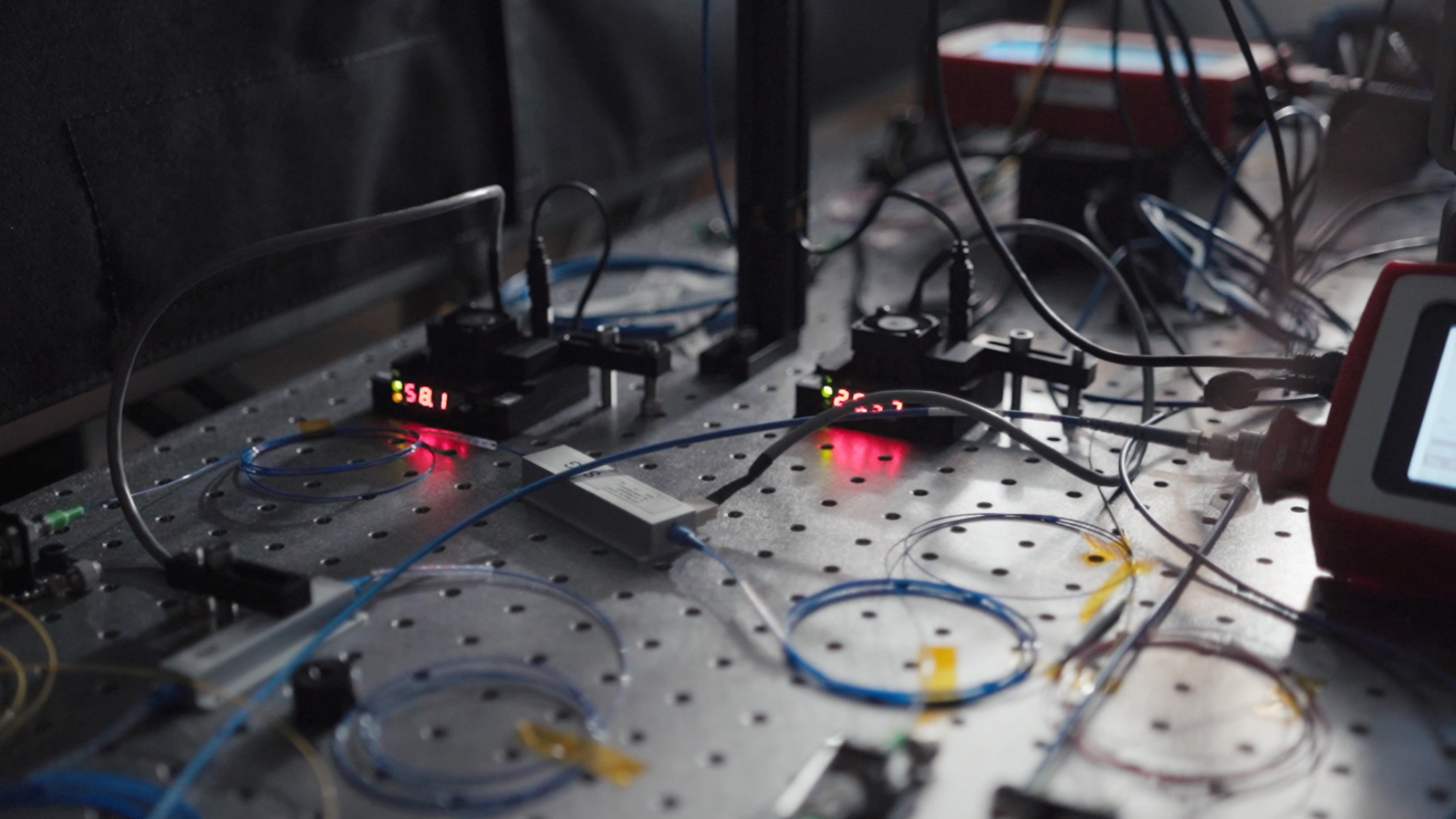 Imagen del equipo utilizado para la teleportación cuántica. FOTO: Caltech
