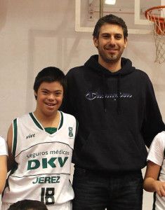 1912425_10201290312321156_1890586538_o_NEW-235x300