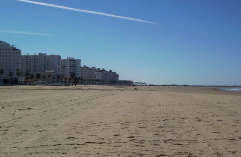 Imagen retrospectiva de la playa de Valdelagrana. FOTO: DESTINOCADIZ.COM