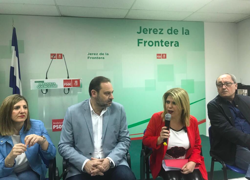 El ministro de Fomento, José Luis Ábalos, junto a la presidenta de la Diputación de Cádiz, Irene García y la alcaldesa de Jerez, Mamen Sánchez en 2018. FOTO: JOSÉ LUIS ÁBALOS. 