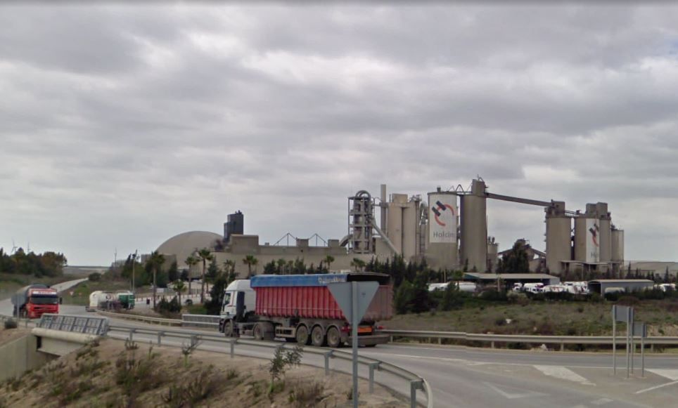 Fábrica de cemento en Jerez.