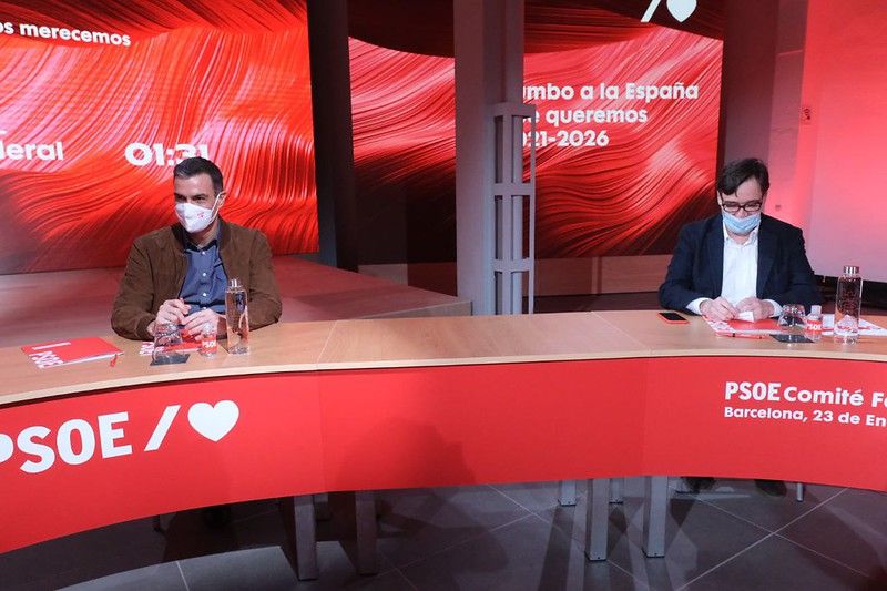 Sánchez e Illa, en el pasado comité federal del PSOE.